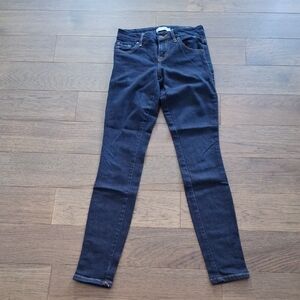 Guess, skinny Jeans ,Dark wash.24/25